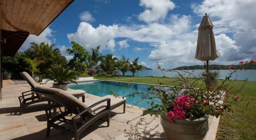PRIVATE SEA VIEW VILLA Eden Island - Image 1