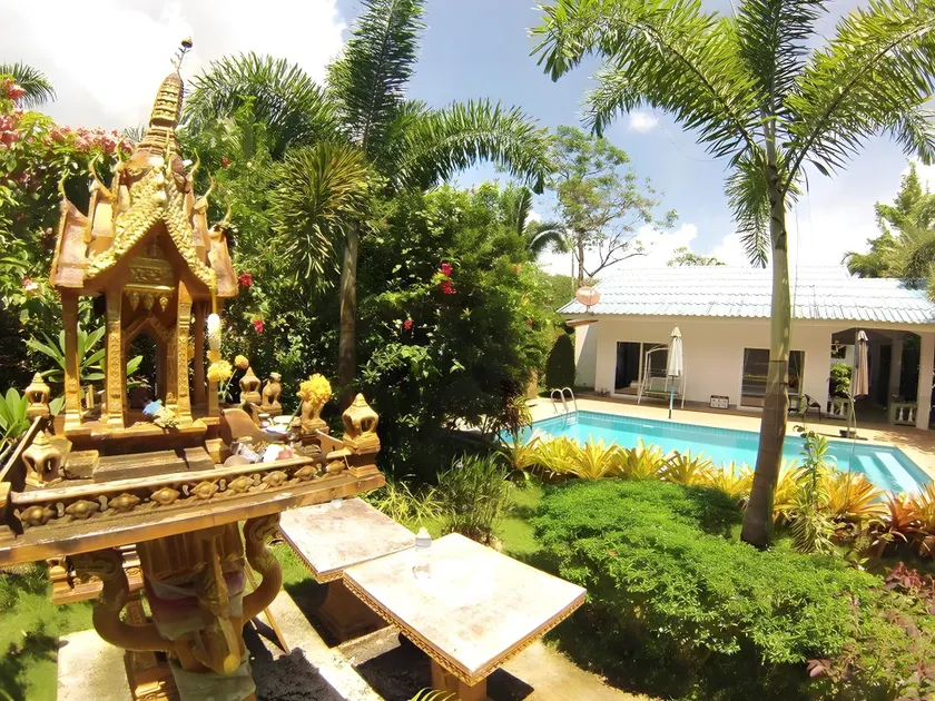 Real Relax Resort - Image 1