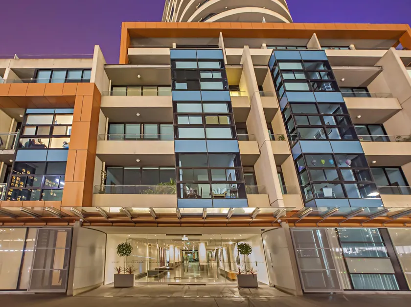 Melbourne Holiday Apartments Flinders Wharf - Image 1