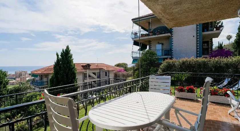 Conca Verde Apartments - Image 1