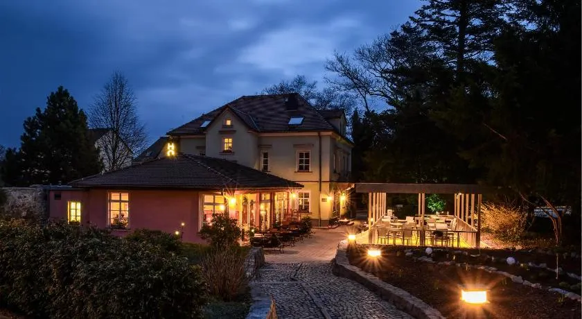 Hotel Garni Villa Weiße - Image 1