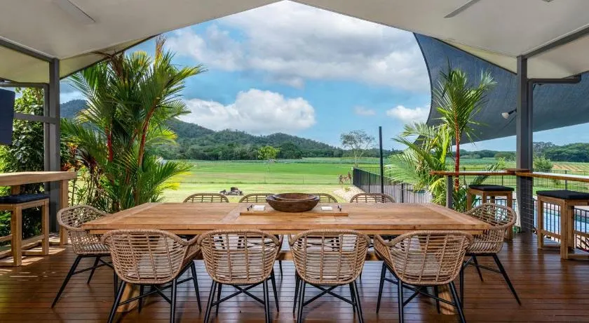 Port Douglas Valley Magic - Image 1
