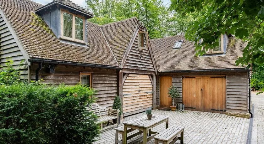 Hertford Barn conversion - Image 1