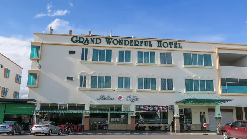 Grand Wonderful Hotel - Image 1