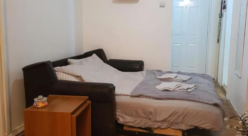Sunflower apartment - Image 1
