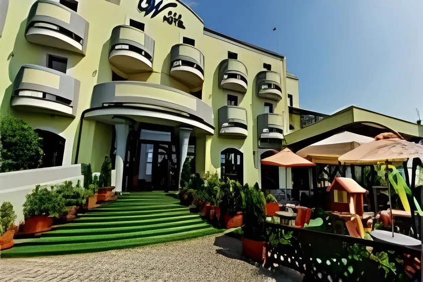 WX Hotel - Image 1
