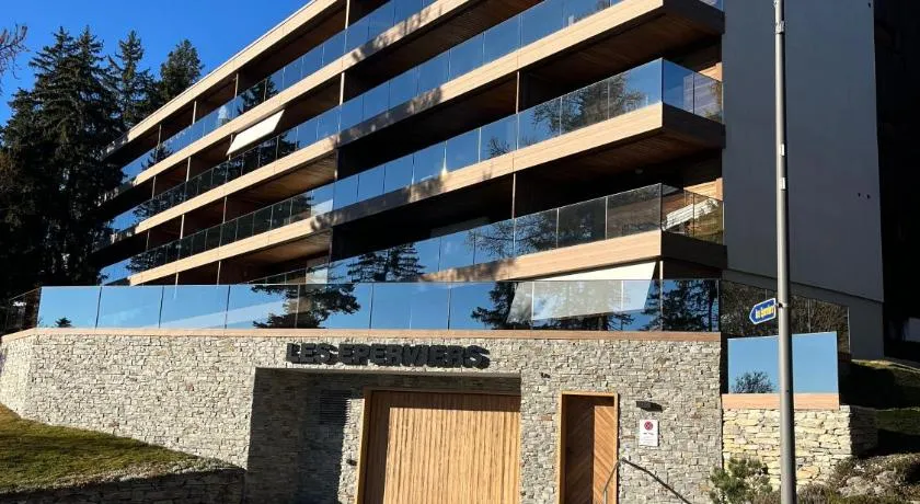 Renovated Mountain View Apartment - Les Eperviers - Image 1