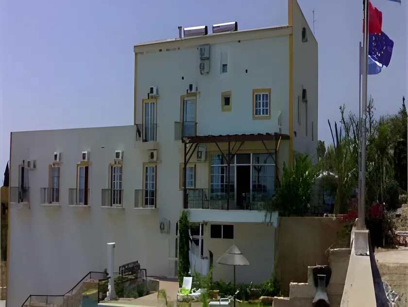 Golda Sol - Image 1