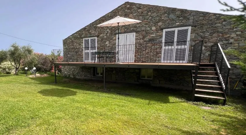 Maison enchanteresse à Santo-Pietro-di-Tenda avec jacuzzi - Image 1