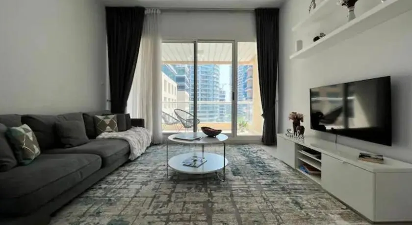Dubai marina sail - Image 1