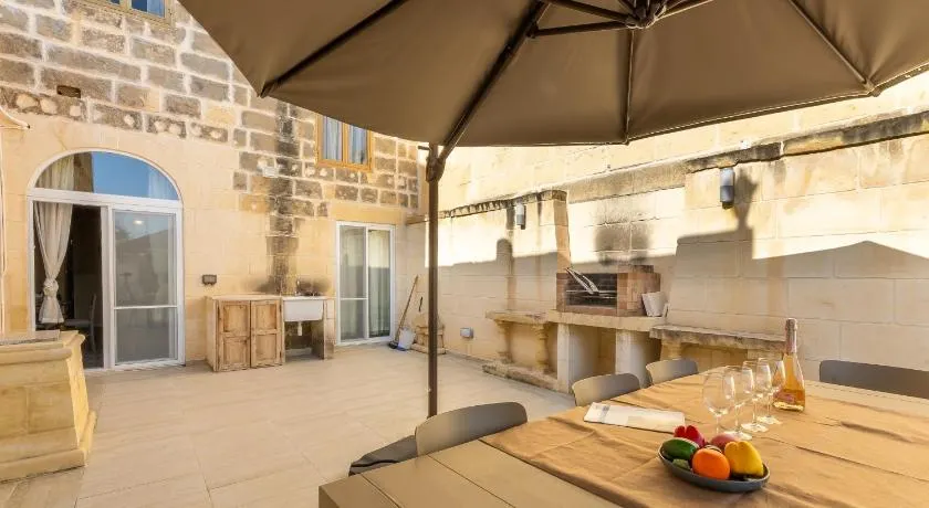 Surwig Gozitan Villa & Pool - Happy Rentals - Image 1