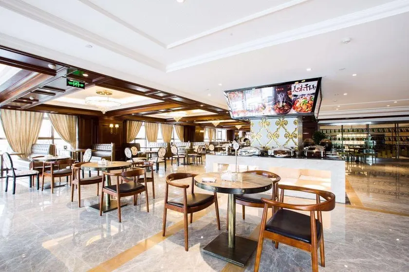 Tibet Hongyan  Hotel - Image 1