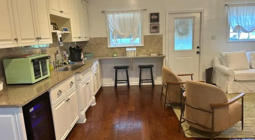 Five Oaks Cottage - Image 1