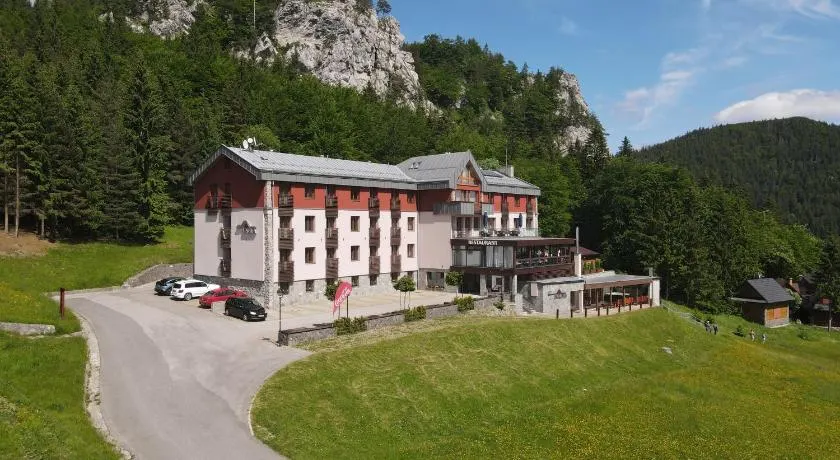 Hotel Malina - Ski & Bike resort - Image 1