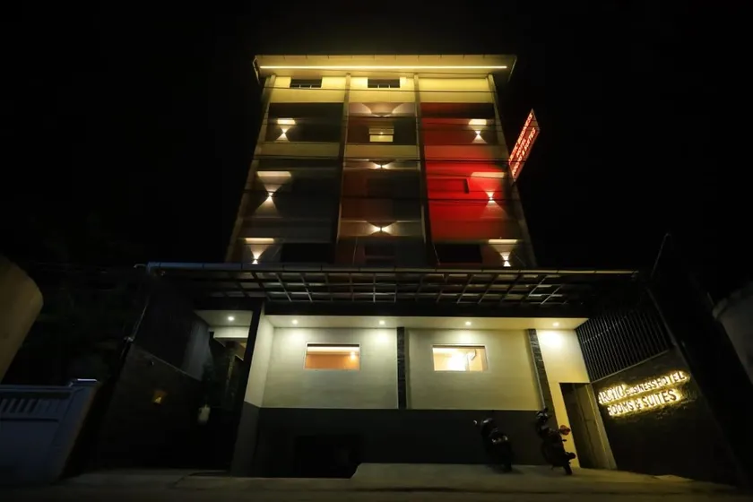 Arctic Business Hotel - Image 1