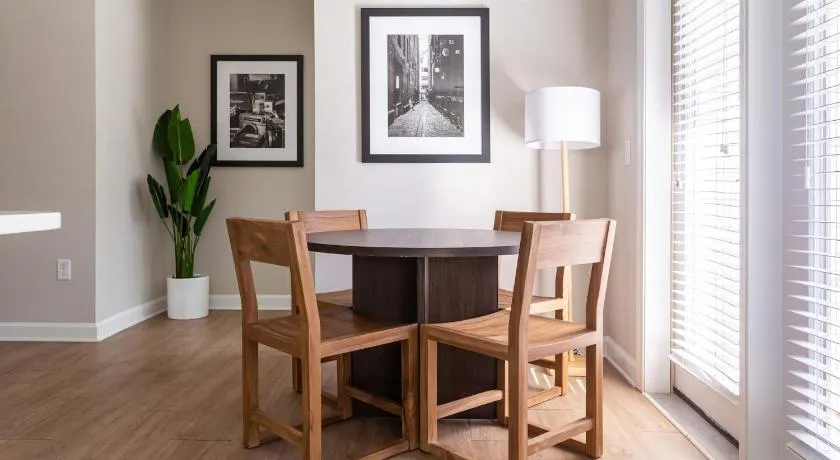 Kasa Freemorewest Charlotte - Image 1