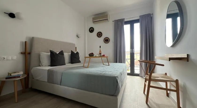 Central Guest House Skiathos - Image 1
