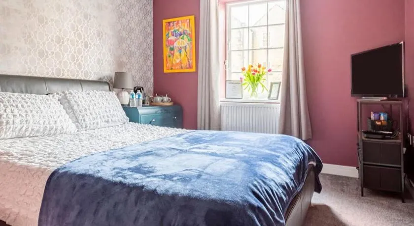 Poppy's Place - Image 1
