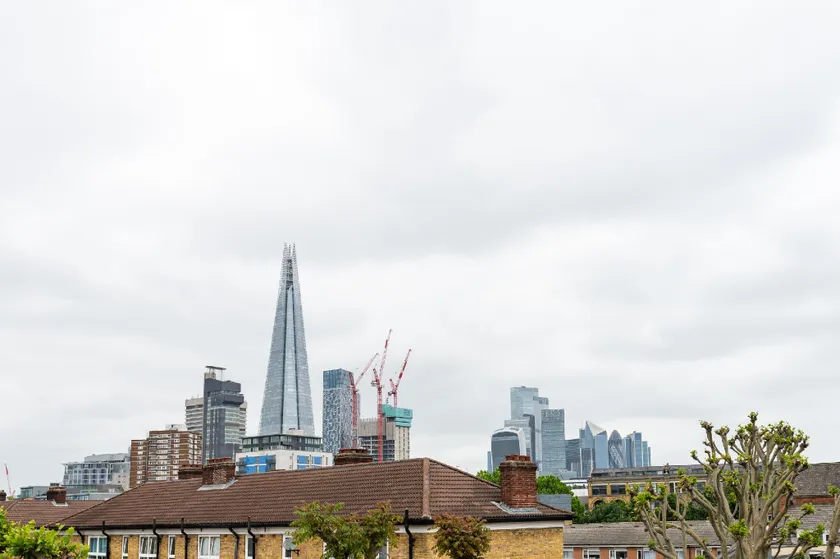 VESTO Tower Bridge - Image 1