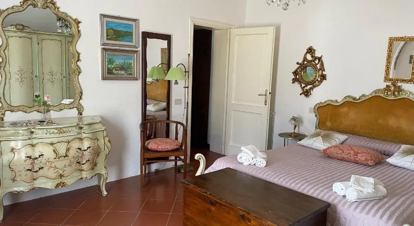 'Il Casale di Giova' Tuscan Farmhouse - Image 1