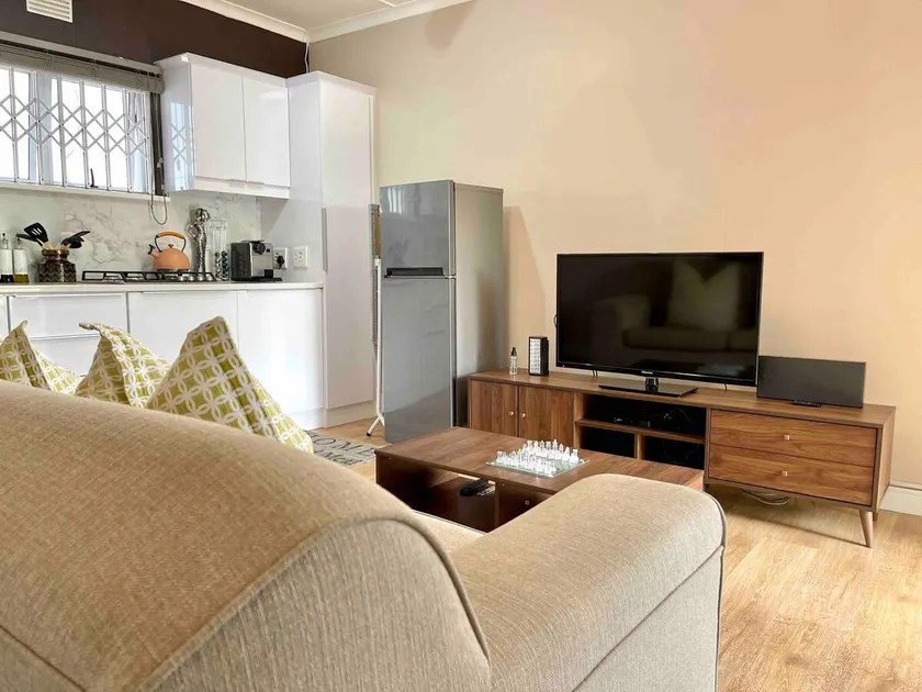 Lochry Guest Suite - Image 1