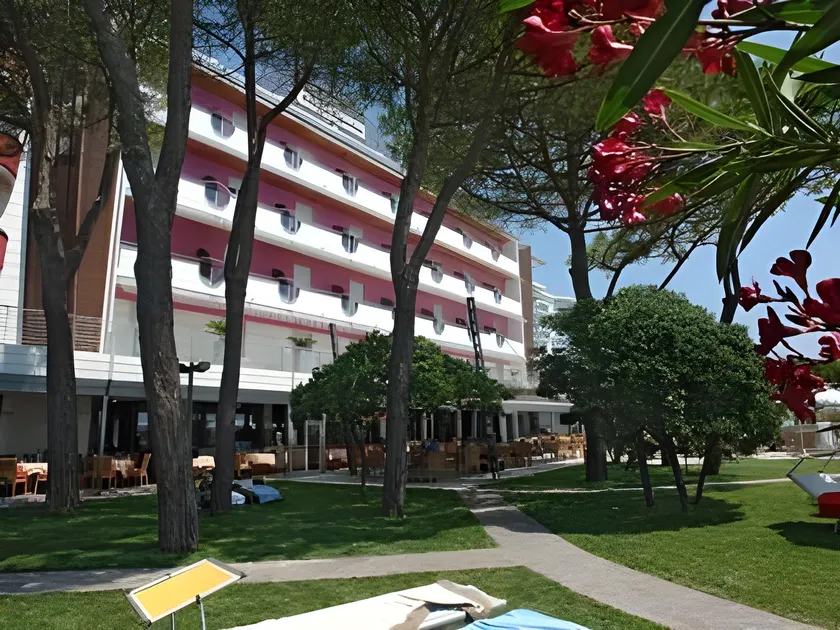 Hotel Cesare Augustus - Image 1