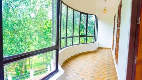 Sm Grand Exotica - Image 1