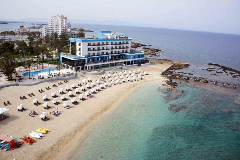 Arkin Palm Beach Hotel - Image 1