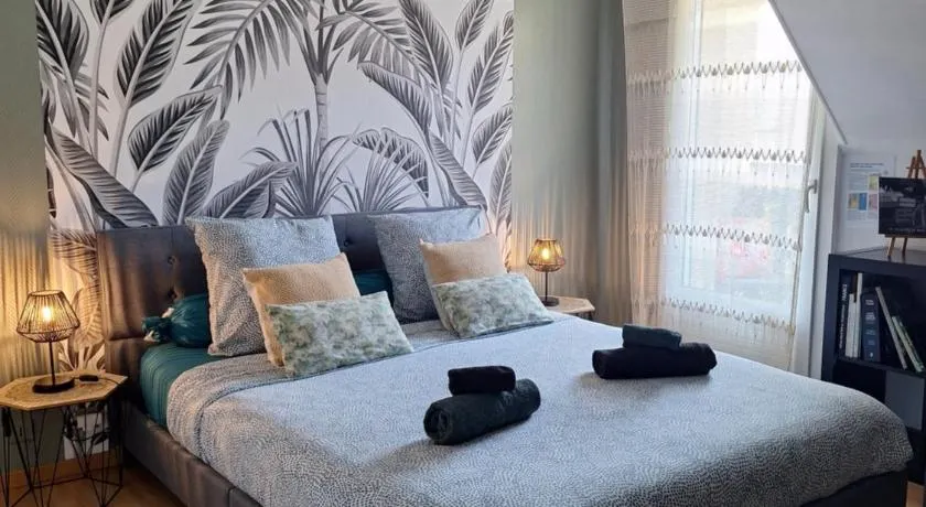 Chambre climatisée au cœur de brive avec téléviseur connecté wifi Netflix - Image 1