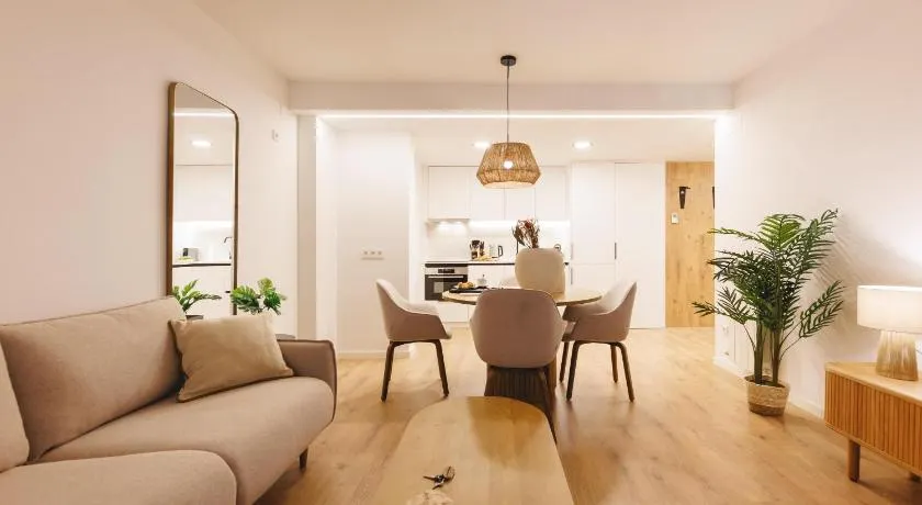 Bravissimo Pou Rodó, 2-bedroom and bike friendly - Image 1