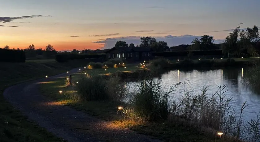 2 bedroom lodges lake view and terrace - Image 1