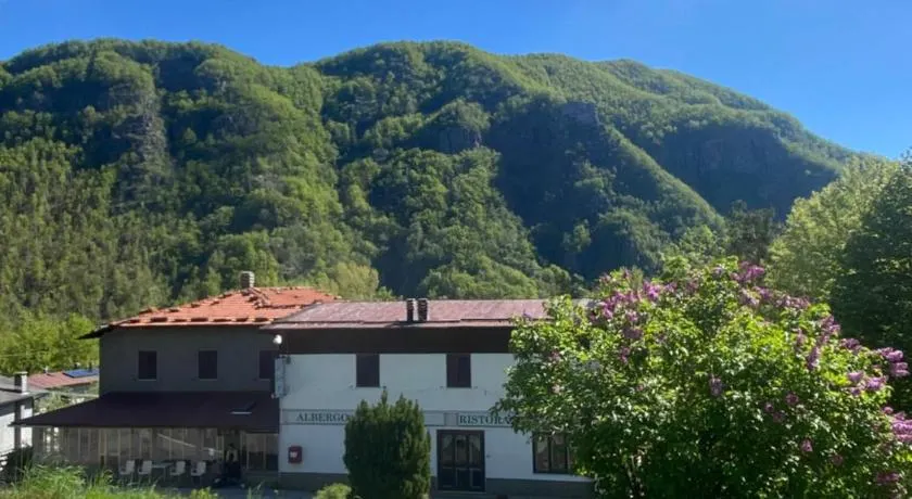 Albergo La Villa - Image 1