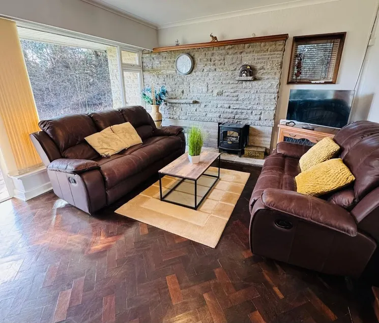 Bryn Gwyn Lodge - Image 1