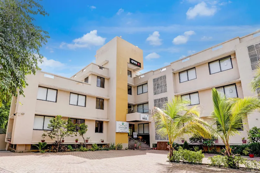 Hotel O SR Farm - Image 1