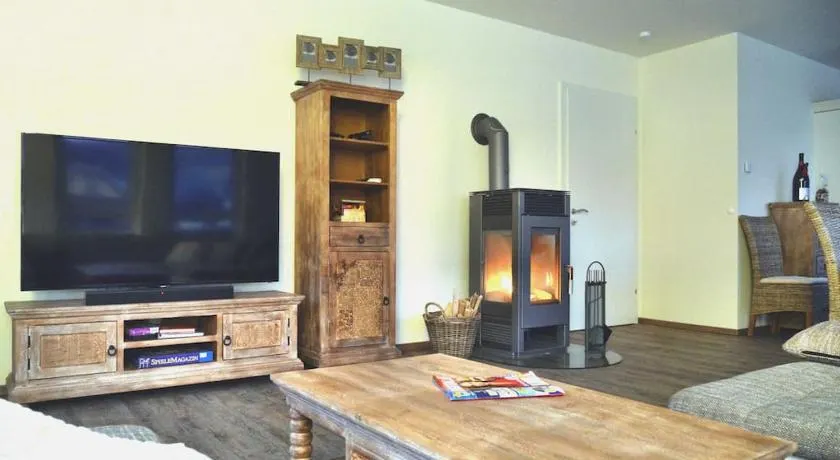 quiet and central Luxury Villa "Juwel " with Sauna in a beautiful valley - Image 1