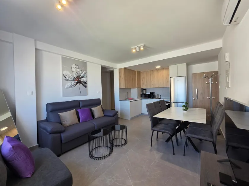 Spacious Two Bedroom Suites in Old Town - Image 1