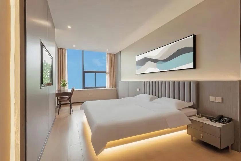 Xiaoyi River View Premium Hotel (Dadukou Light Rail Station Branch) - Image 1