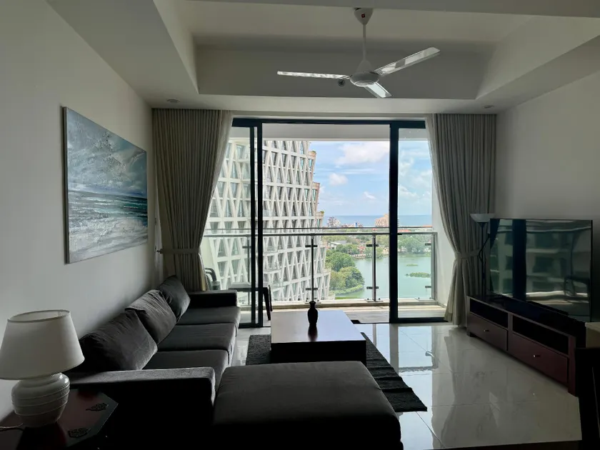 Peak of Colombo - Image 1
