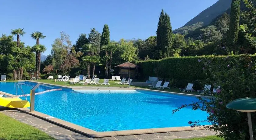 Sea, Pool, private Beach - Image 1