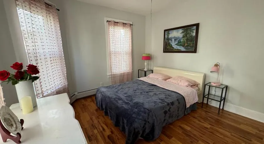 3-bedroom peaceful apartment close to Fairfield University - Image 1
