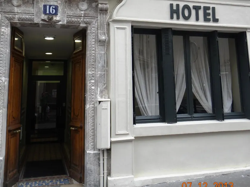 Hôtel Montmartre - Nouvellement Rénové - Image 1