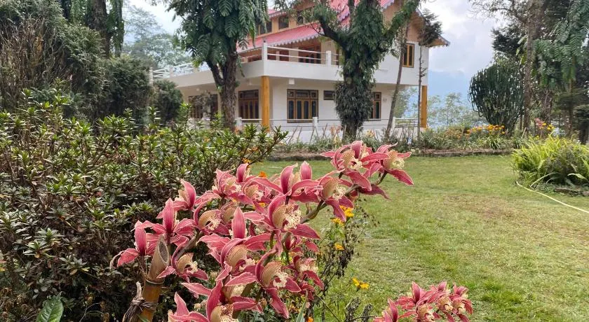 Bloomfield Farmhouse and Eco-Resort - Image 1
