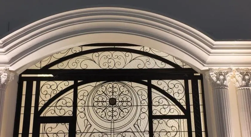 فرساي VERSAiLLES - Image 1
