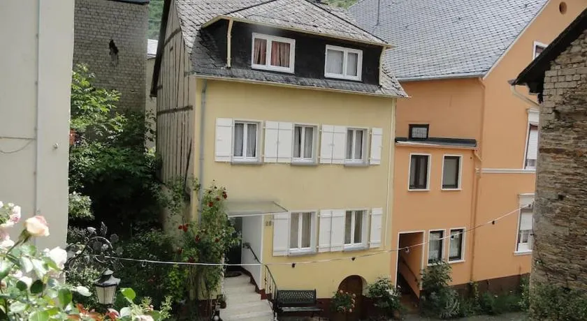 Kleine Residenz am Zehnthof - Image 1