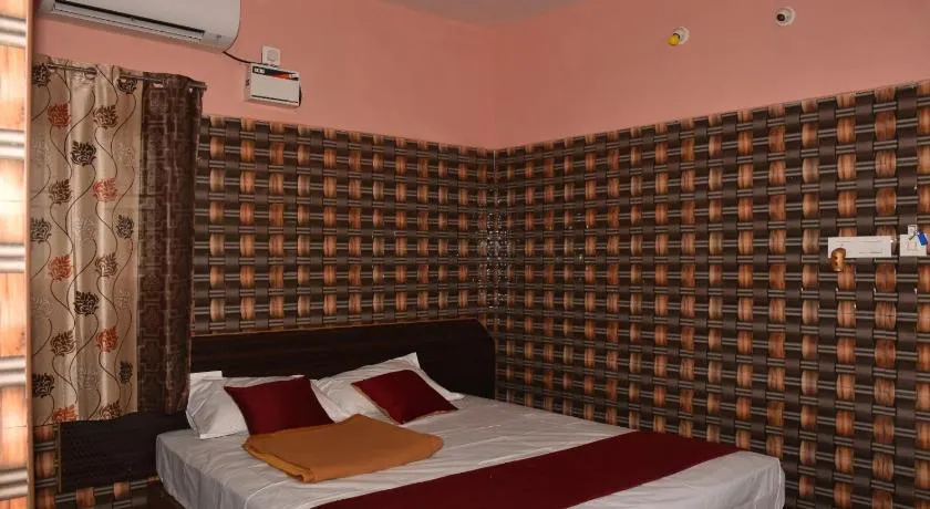 KJ ROOMs - Image 1