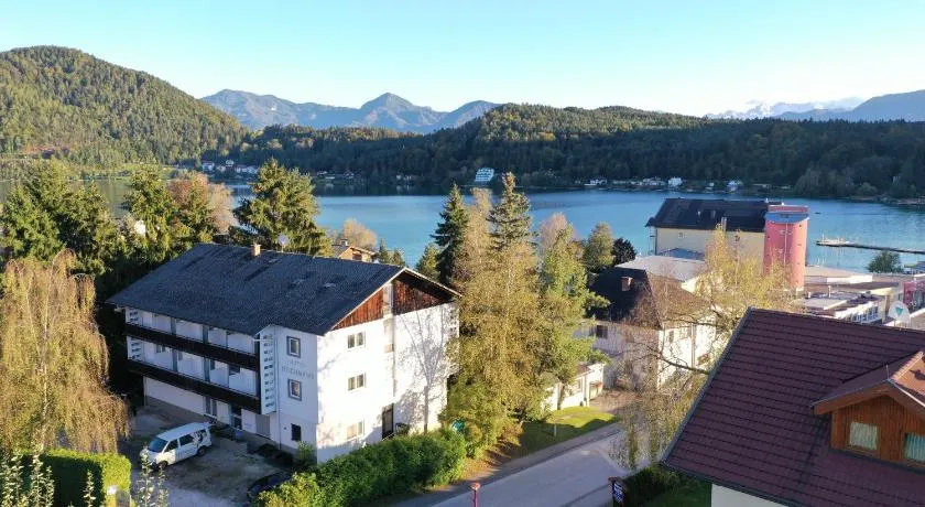Hotel Reichmann - Image 1