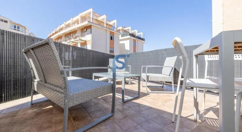 Ni Ni Apartments - Self Check in - Image 1
