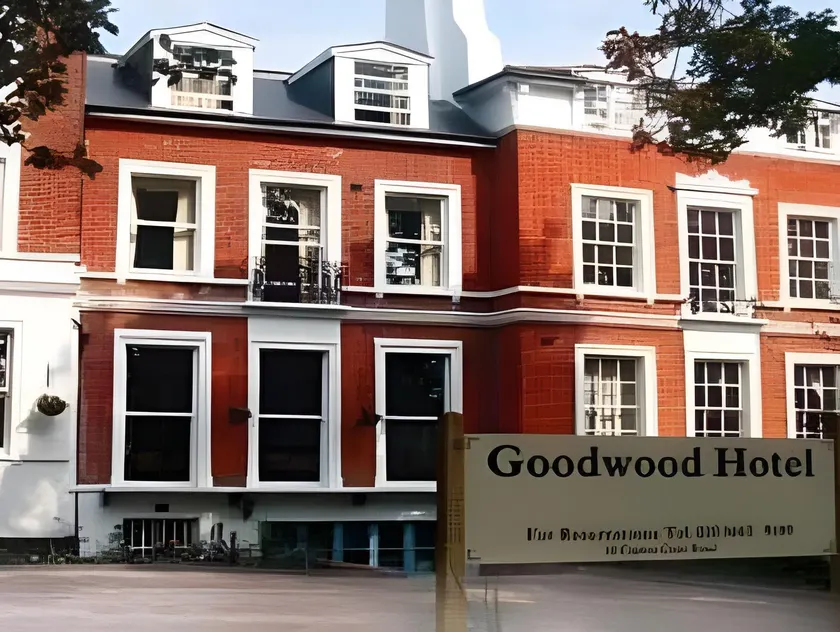 Beckenham Park Hotel - Image 1