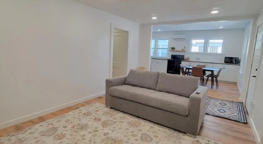Gaga House - Image 1