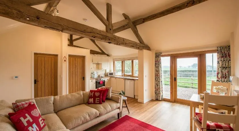 Paddock Cottage - Image 1